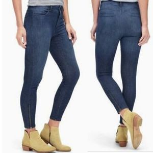 SPLENDID Indigo Dye Stretch Skinny Crop Je…